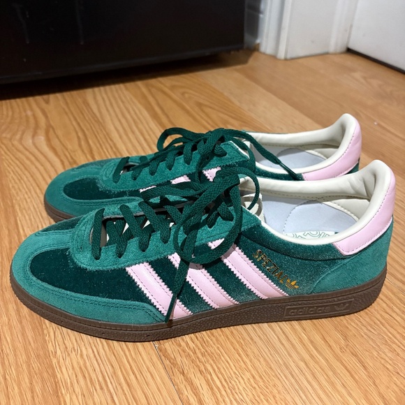 Adidas - Picture 1 of 3